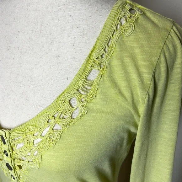 WE THE FREE PEOPLE Lou Legacy Henley Top‎ M Crochet Lace Highlighter Yellow Y2K - Picture 11 of 17